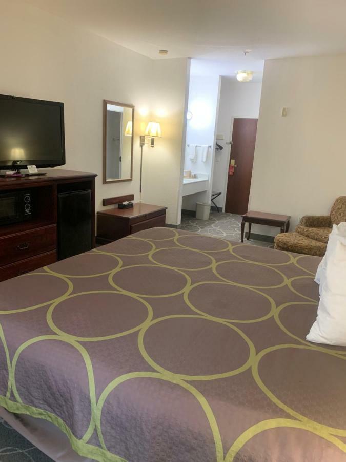 Hotel Super 8 By Wyndham Hillsboro Tx Exterior foto